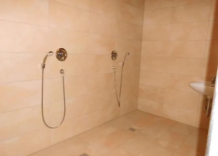 Germania-33 Διαμέρισμα *